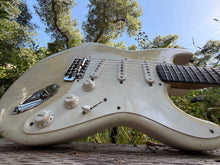 Load image into Gallery viewer, GVCG 59 White Blonde Strat