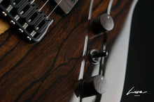 Load image into Gallery viewer, Lava Drops Eclipse Drop