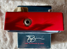 Load image into Gallery viewer, Vox Satchurator, Signed by Satriani