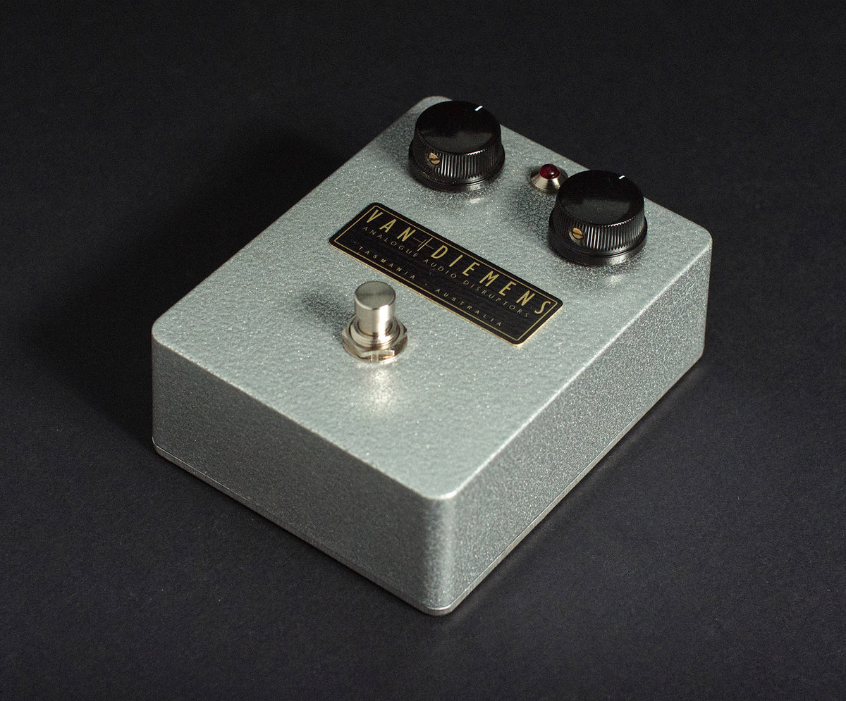 Van Diemans Dasy – Destroy All Guitars