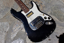 Load image into Gallery viewer, Waterslide S-style Coodercaster, black