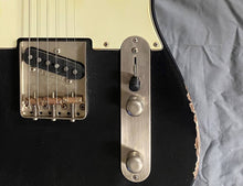 Load image into Gallery viewer, Whitfill T Black