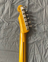 Load image into Gallery viewer, Whitfill T Black