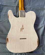 Load image into Gallery viewer, Whitfill White Blonde T