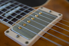 Load image into Gallery viewer, Carneglia Stallion Standard, Lemon Burst
