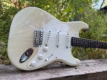 Load image into Gallery viewer, GVCG 59 White Blonde Strat
