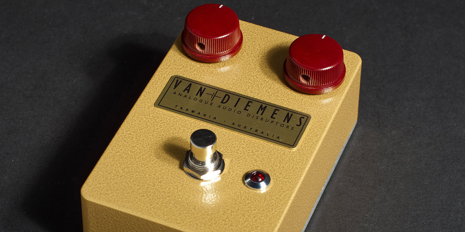 Van Diemans Red Ochre – Destroy All Guitars