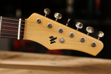 Load image into Gallery viewer, Dean Gordon Hotelecaster 014
